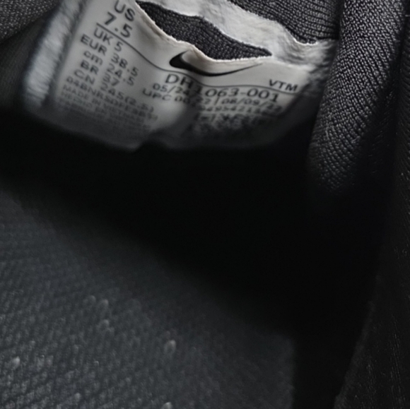 SOLD......Black Nike Air VaporMax Plus Sneakers - Picture 9 of 14